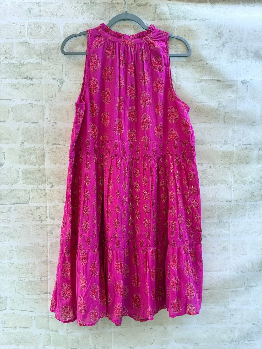 New J. Jill size L Fuchsia tiered sleeveless Midi Dress
